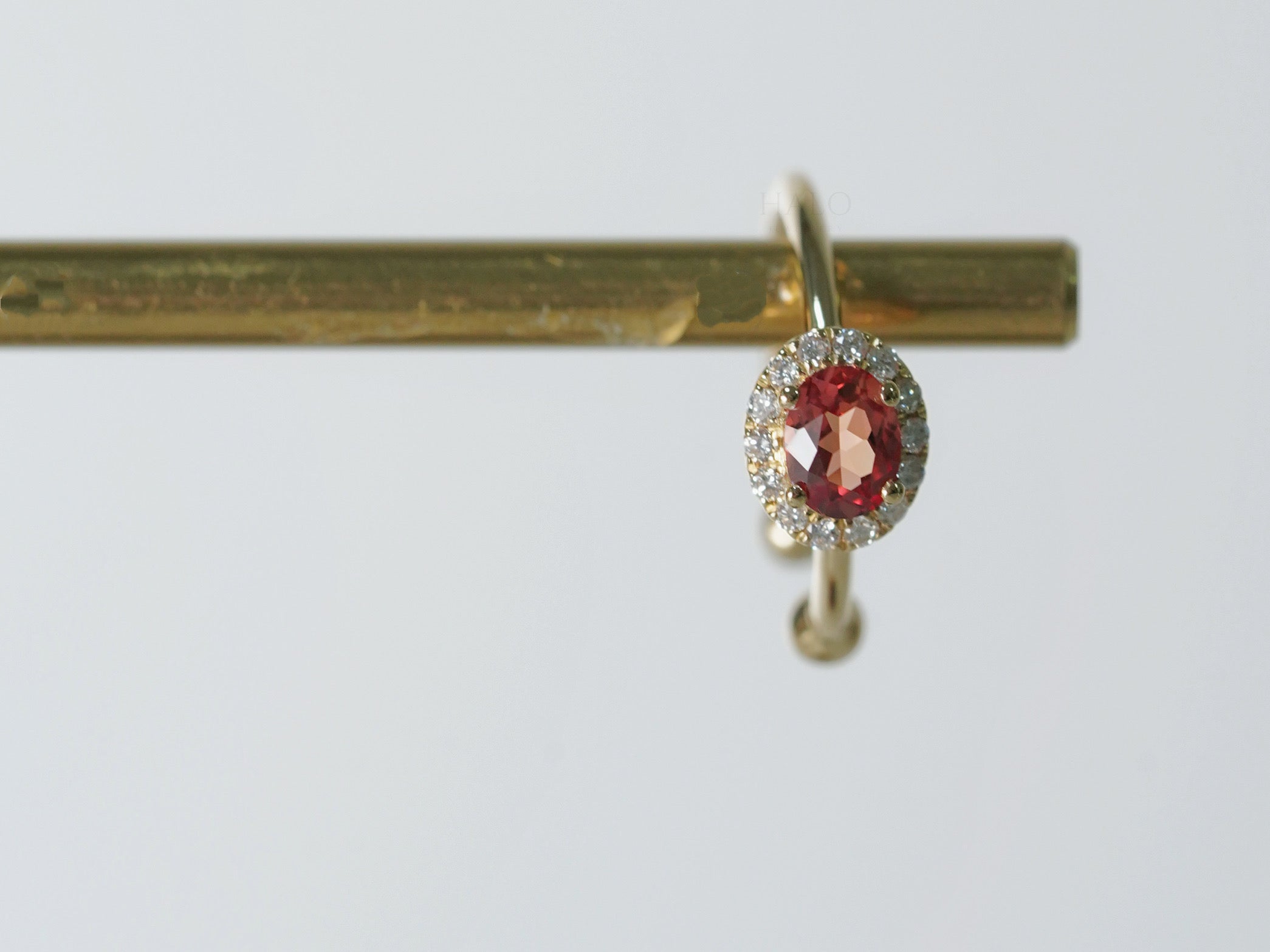 彩色藍寶石圍鑽耳骨夾