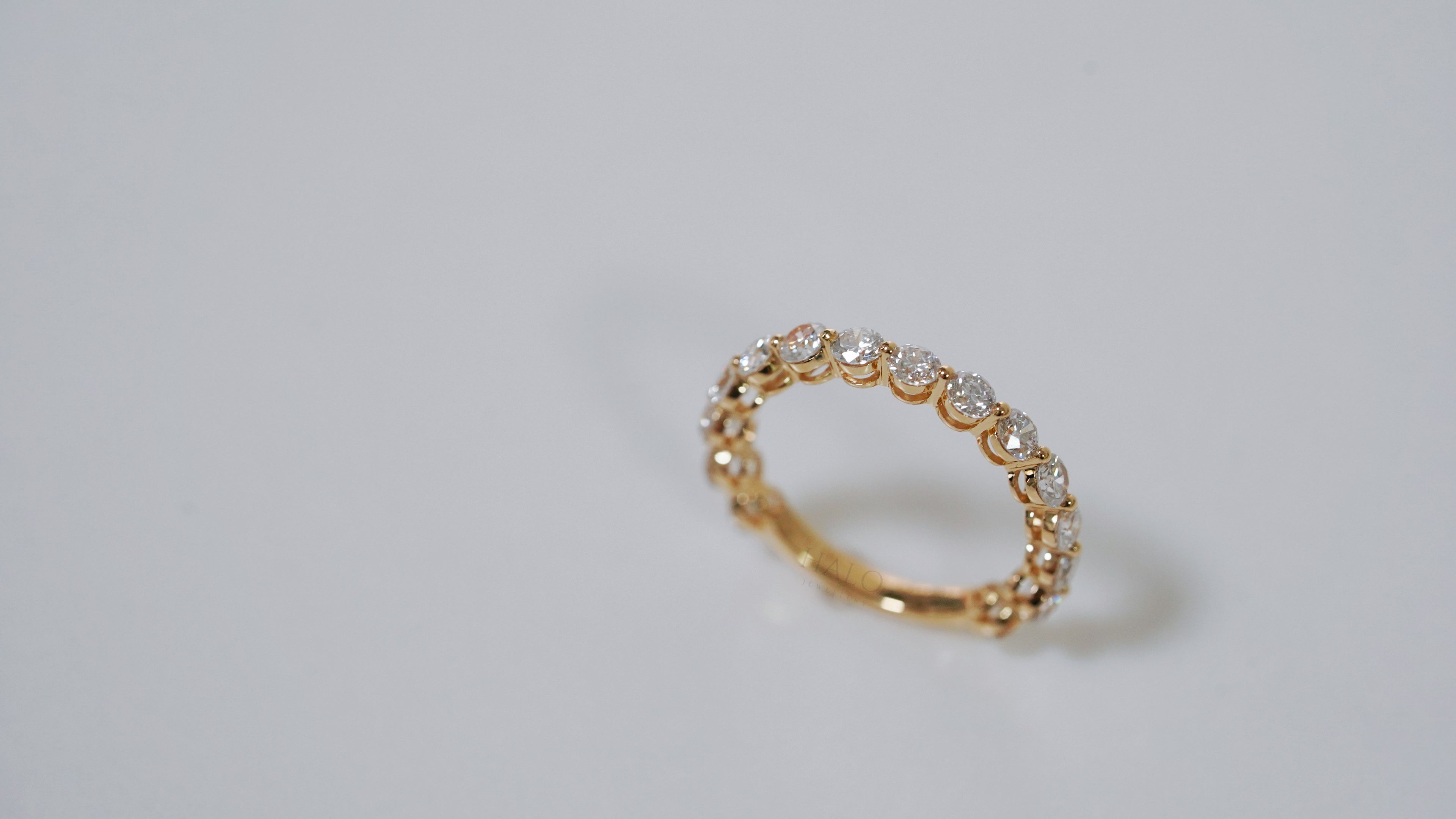 • 單爪線戒 •