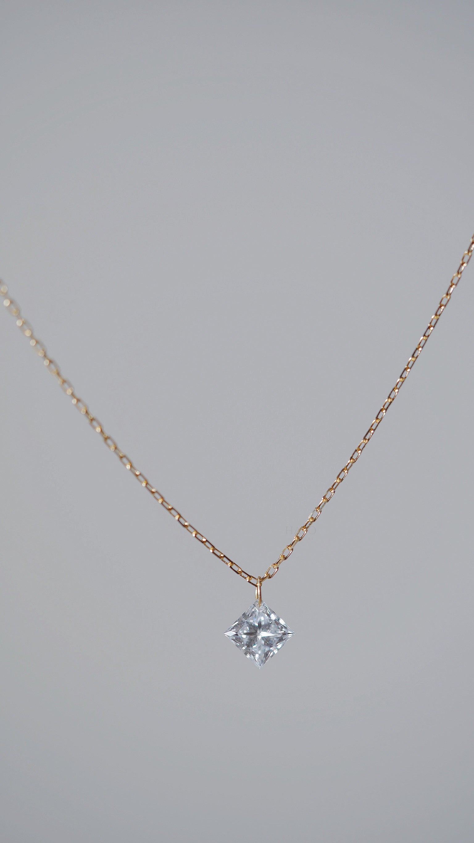 •單粒懸浮鑽石頸鏈•