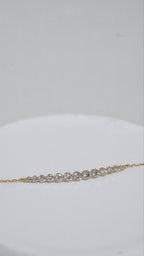 • 兩爪漸變鑽石手鏈 •